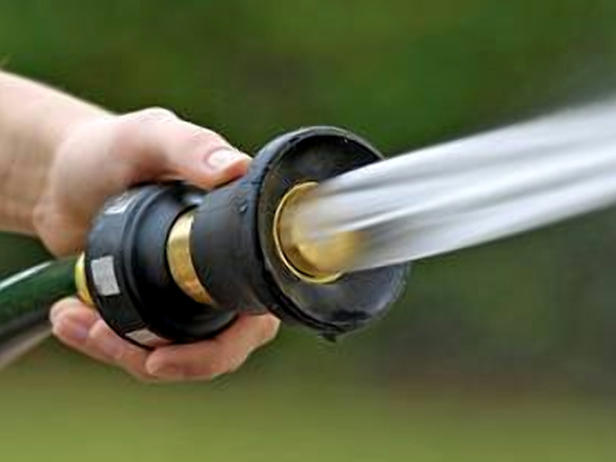 gardening-basics_adjustable-spray-nozzle_s4x3_lg.jpg